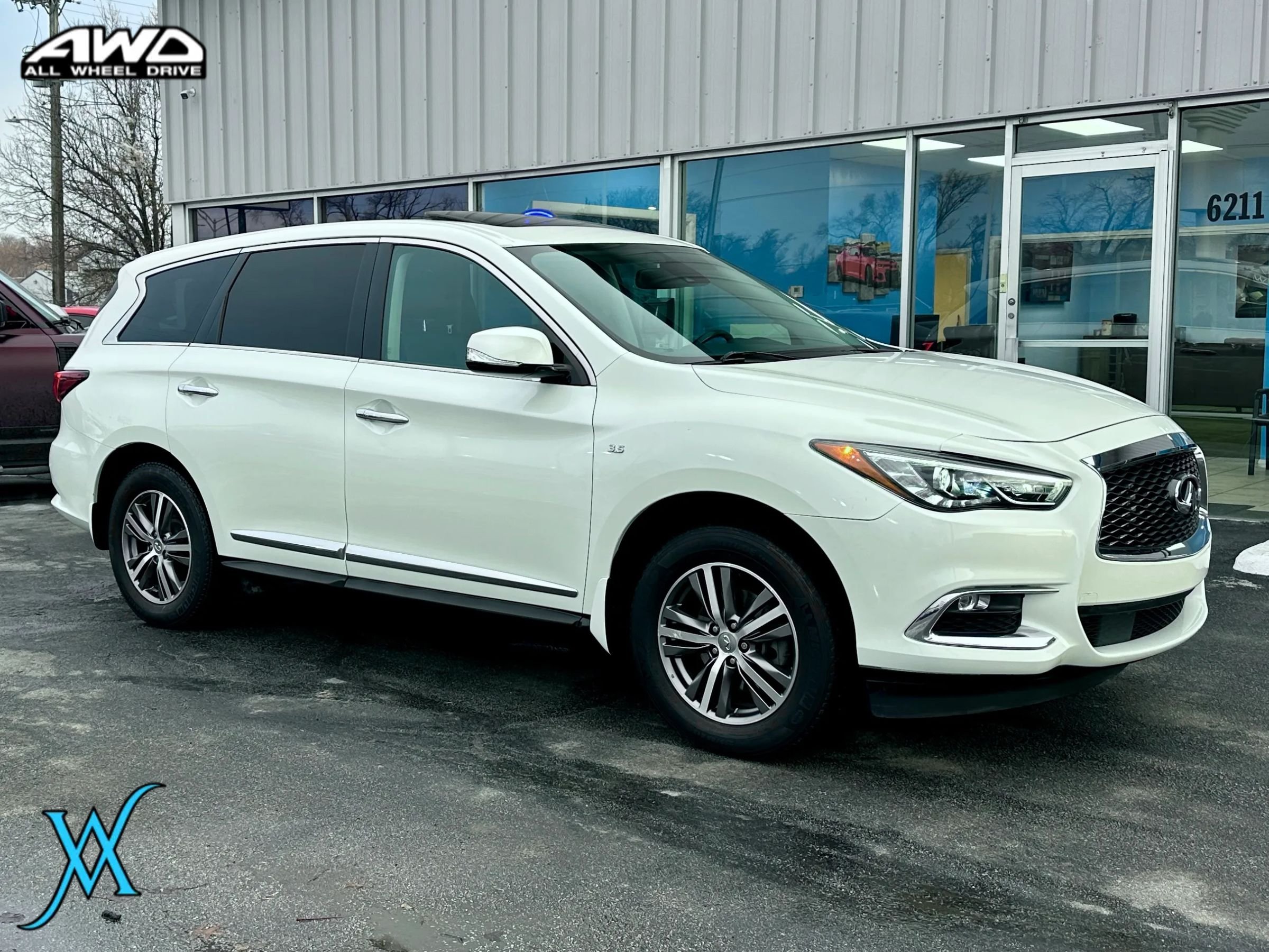 Used 2019 INFINITI QX60 Pure AWD/4WD image 1