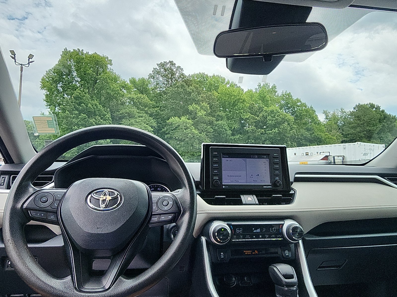 Used 2021 Toyota RAV4 XLE FWD image 20