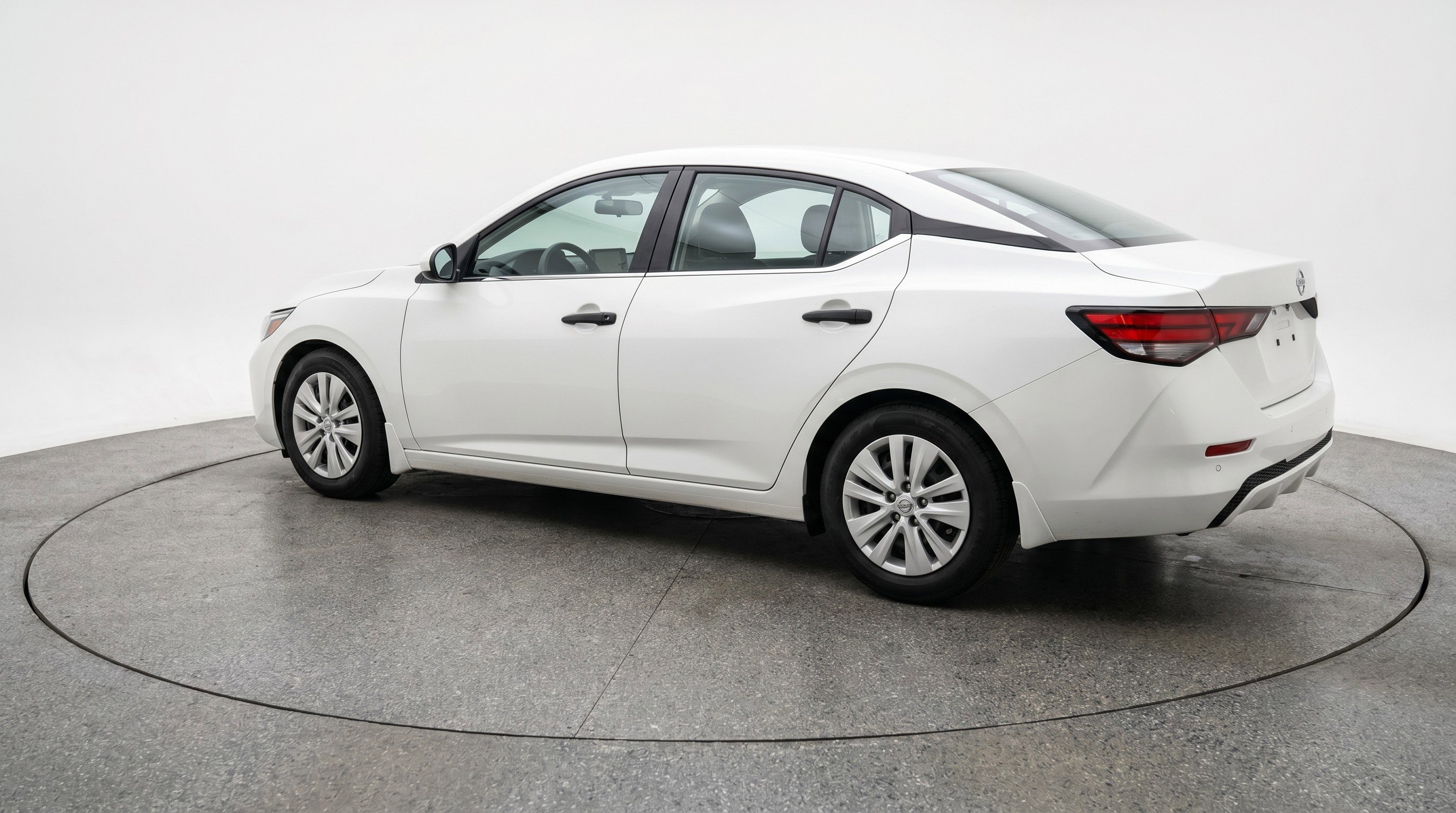 Used 2024 Nissan Sentra S image 6