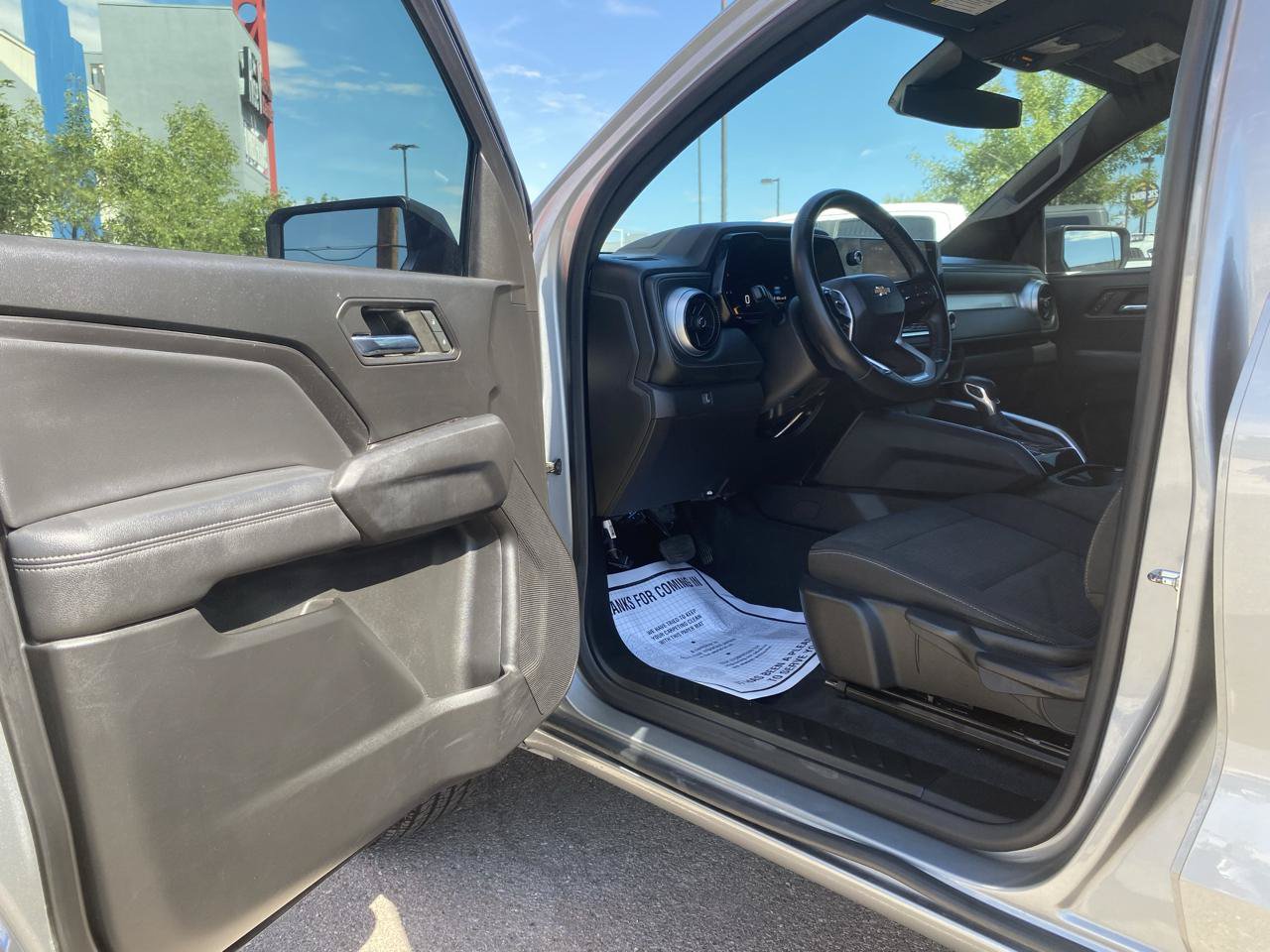 Used 2024 Chevrolet Colorado LT RWD image 18