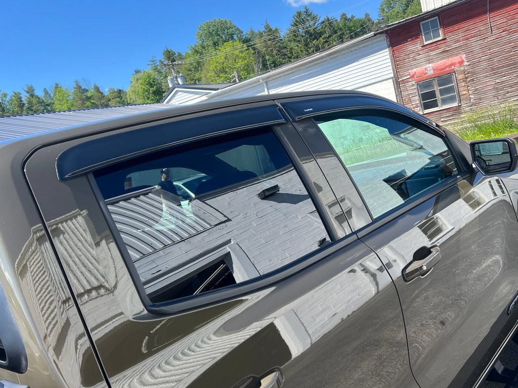 Used 2024 GMC Canyon AT4 AWD/4WD image 19