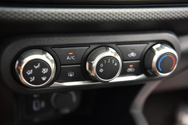 New 2025 Nissan Kicks Play S image 13