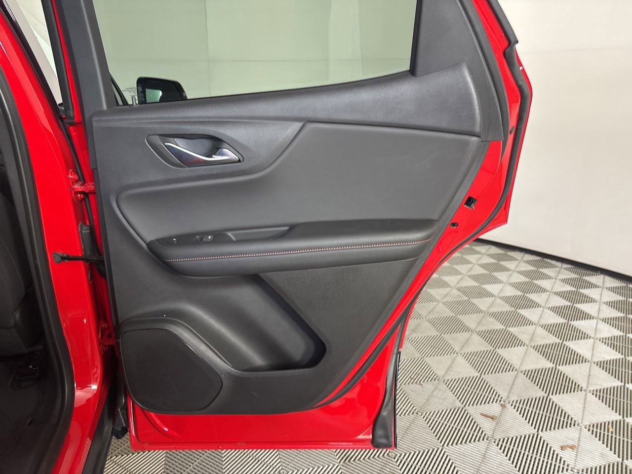 Used 2024 Chevrolet Blazer RS w/ Enhanced Convenience Package image 23