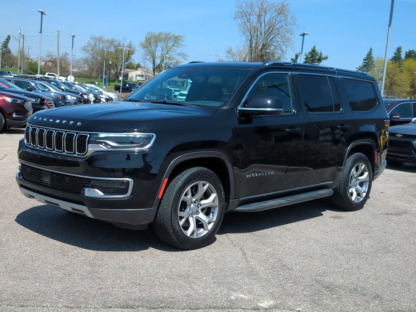 Used 2022 Jeep Wagoneer Series II AWD/4WD image 4