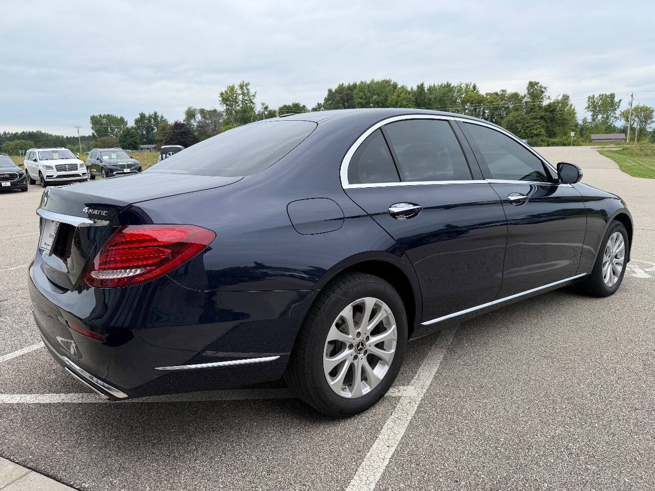 Used 2019 Mercedes-Benz E 300 4MATIC image 6