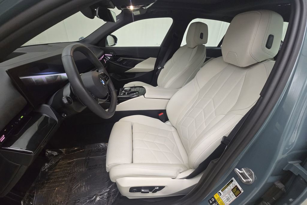 Certified 2024 BMW 530i xDrive w/ Premium Package image 12