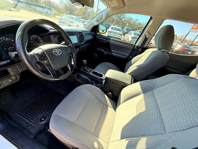 Used 2019 Toyota Tacoma SR image 13