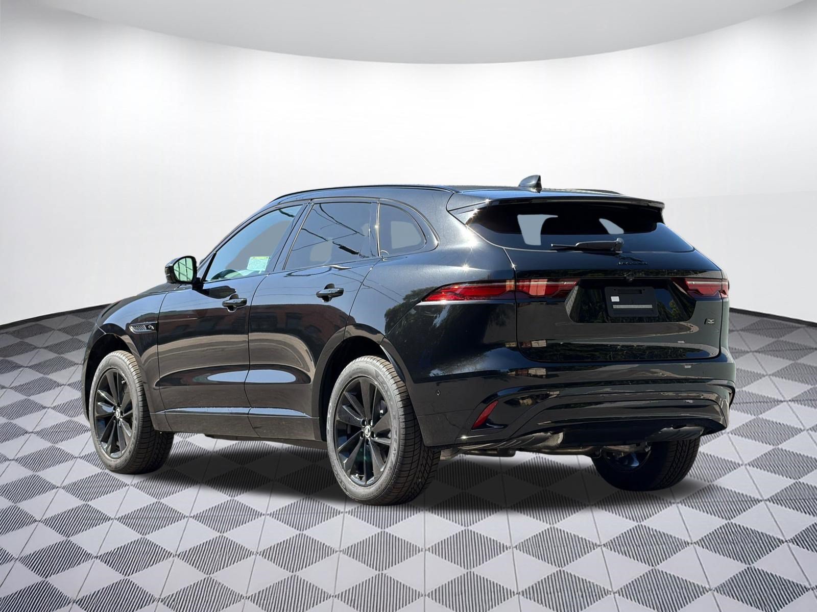 New 2026 Jaguar F-PACE R-Dynamic S AWD/4WD image 3