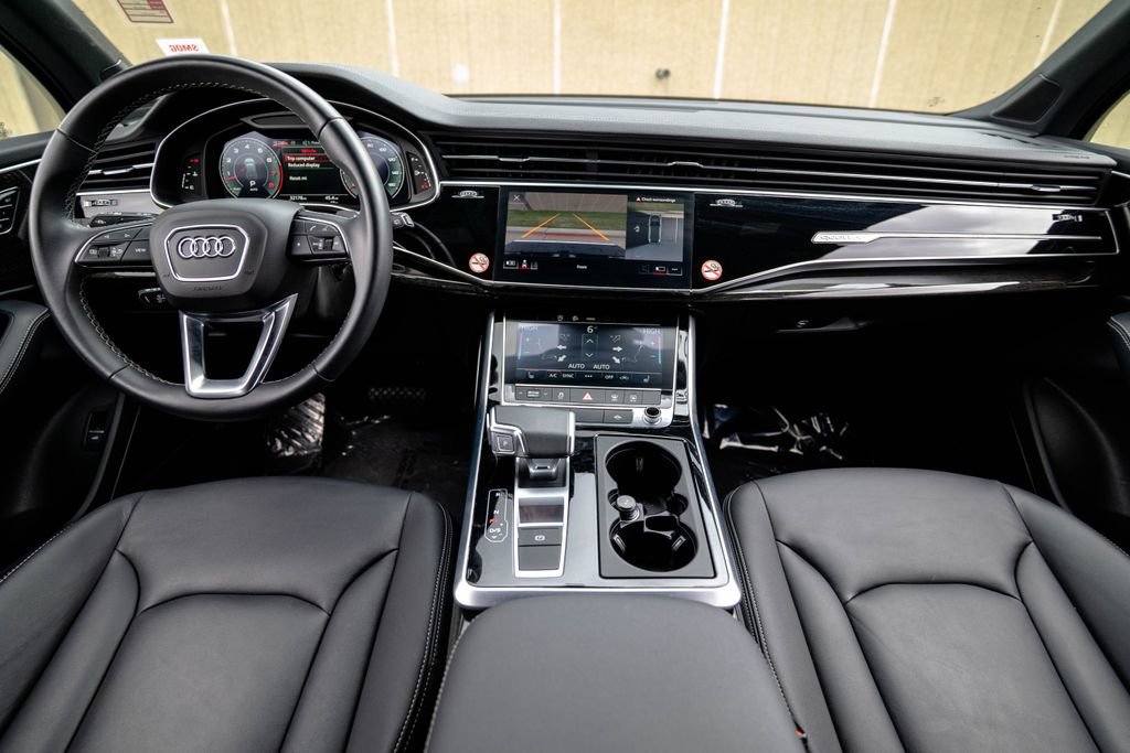 Used 2025 Audi Q7 3.0T Premium Plus AWD/4WD image 12