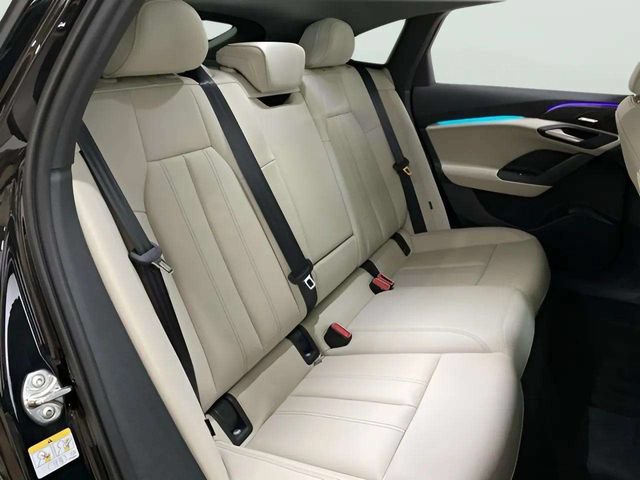 Used 2025 Audi A6 e-tron Premium Plus w/ Premium Plus RWD image 69
