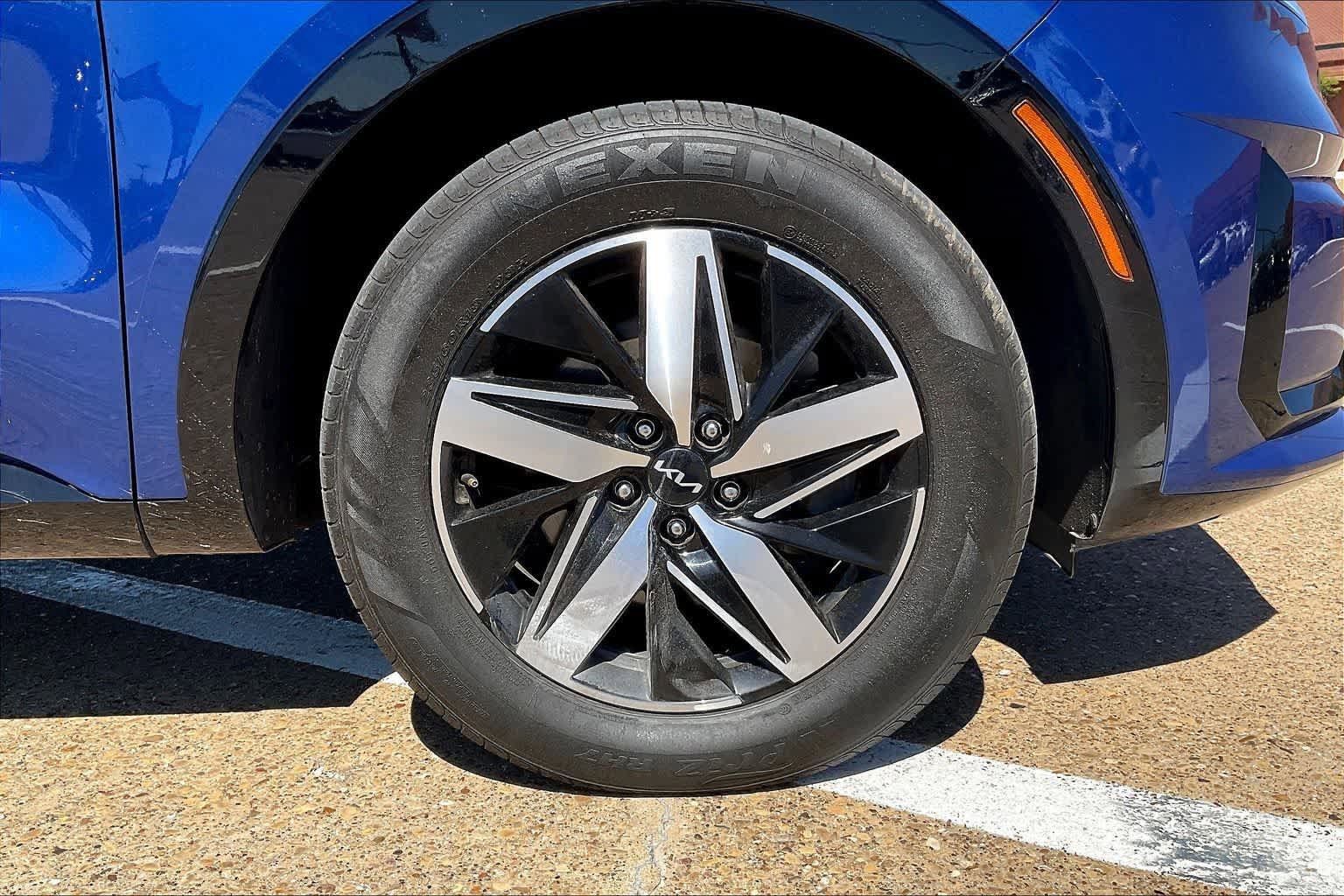 Certified 2023 Kia Sorento S FWD image 8
