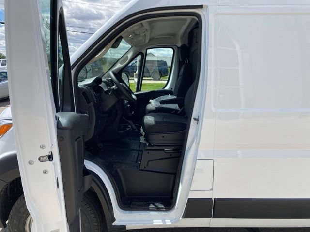 New 2026 RAM ProMaster 2500 w/ Convenience Group FWD image 11