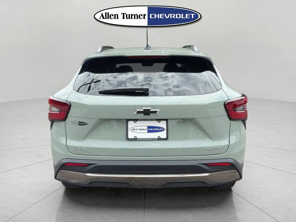 New 2026 Chevrolet Trax ACTIV w/ Driver Confidence Package FWD image 5