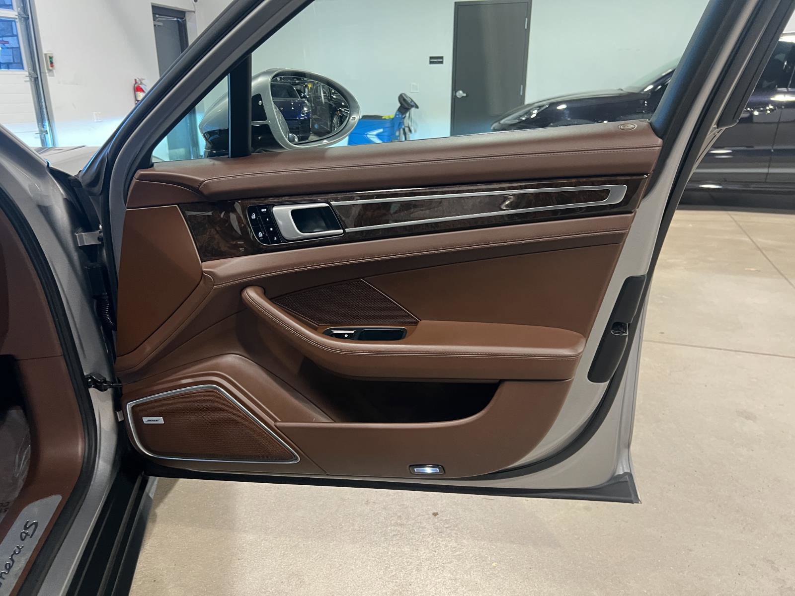 Used 2020 Porsche Panamera 4S image 44