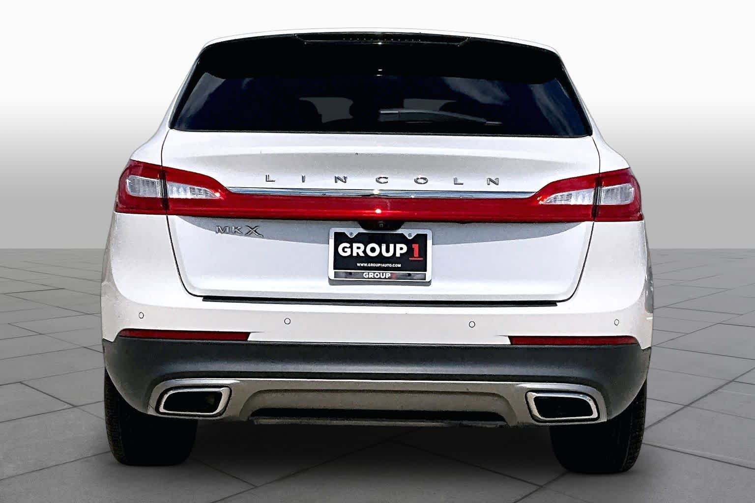 Used 2018 Lincoln MKX Reserve w/ Driver Assistance Package FWD image 5