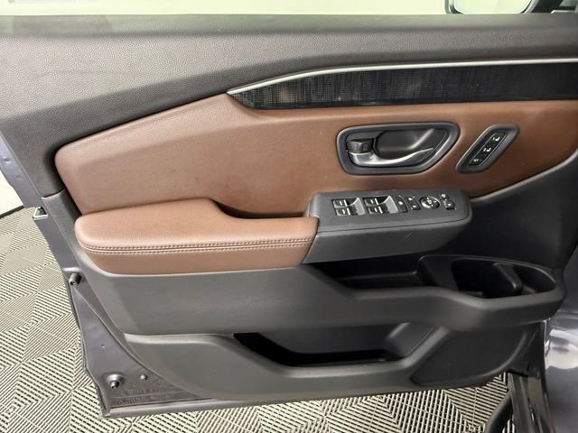 Used 2025 Honda Pilot Elite image 15