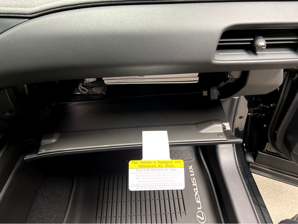 New 2026 Lexus UX 300h AWD image 34
