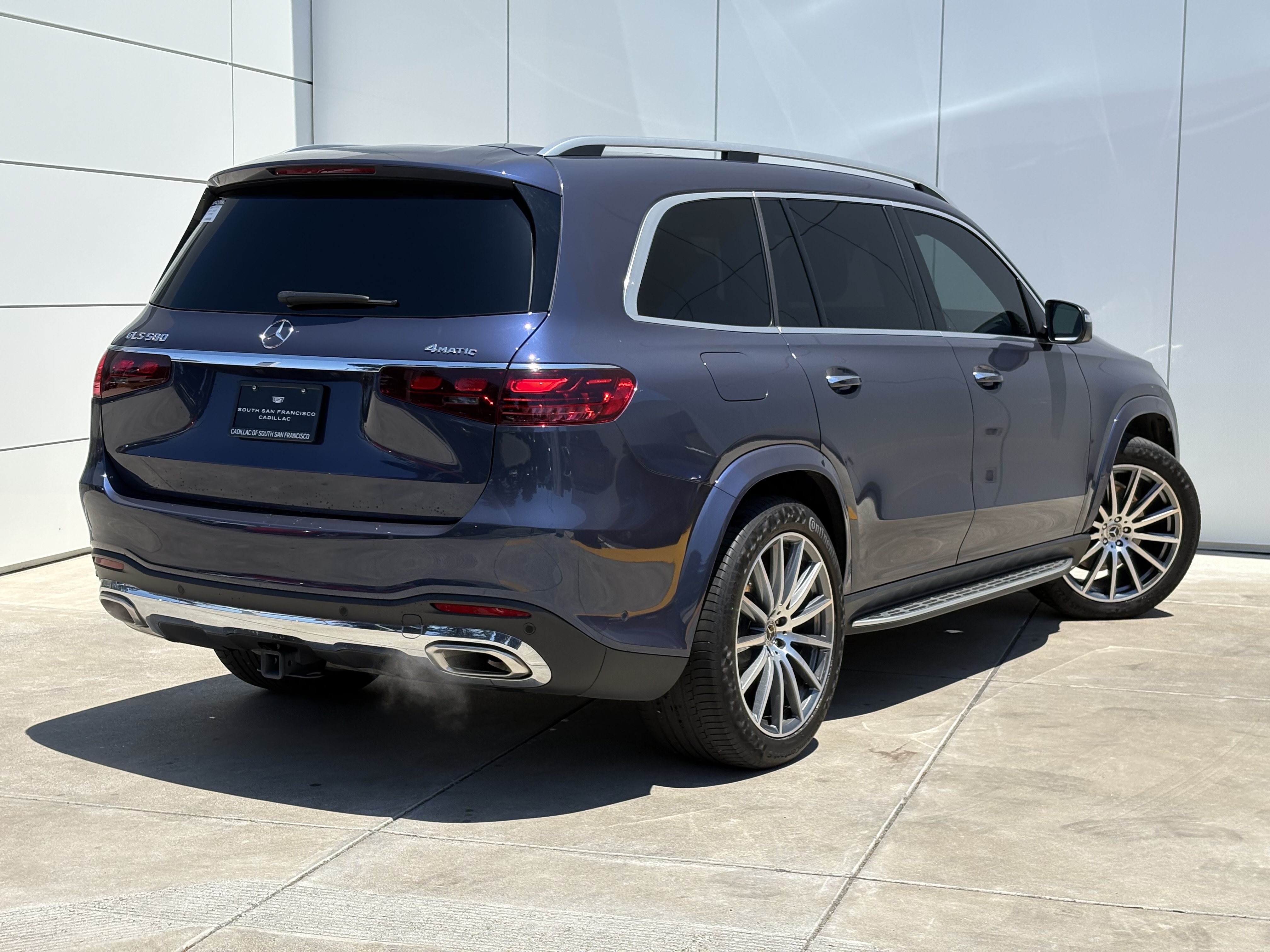 Used 2024 Mercedes-Benz GLS 580 4MATIC image 7