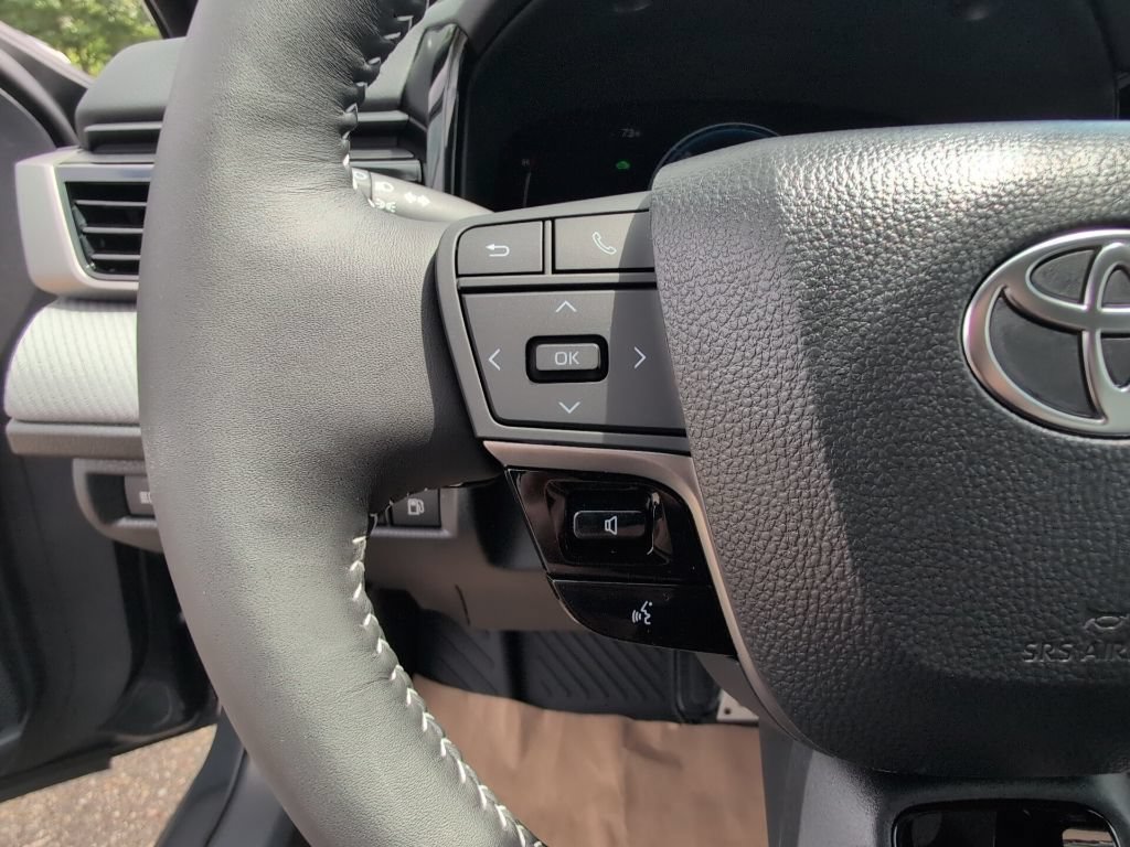 Certified 2026 Toyota Camry SE w/ Convenience Package FWD image 25