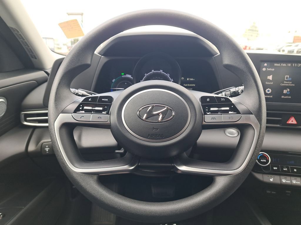 Used 2023 Hyundai Elantra Blue image 19