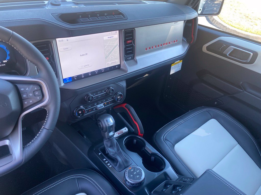 New 2026 Ford Bronco Outer Banks w/ Sasquatch Package AWD/4WD image 33