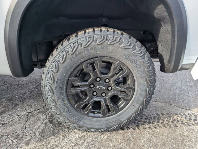 New 2026 Chevrolet Silverado 1500 ZR2 image 25