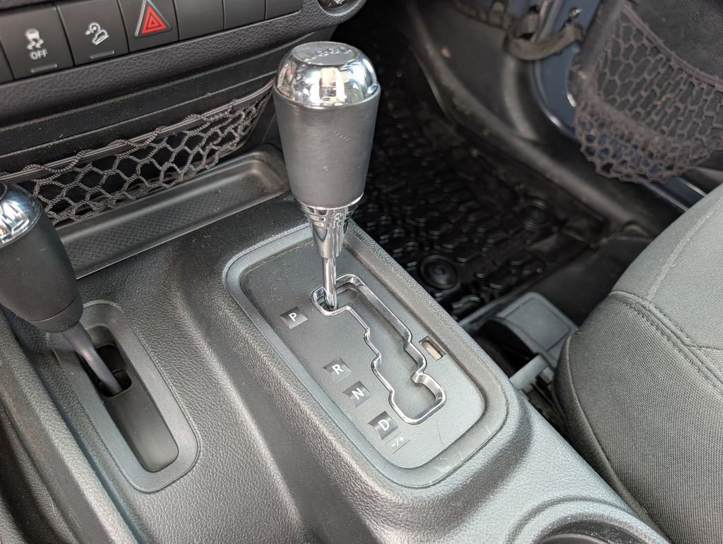 Used 2016 Jeep Wrangler Sport image 29