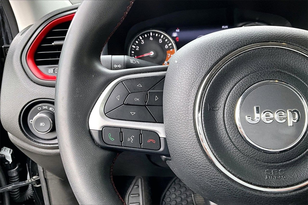 Certified 2023 Jeep Renegade Trailhawk image 28