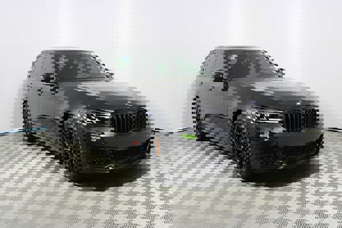 Used 2023 BMW 530e 530e w/ M Sport Package image 23