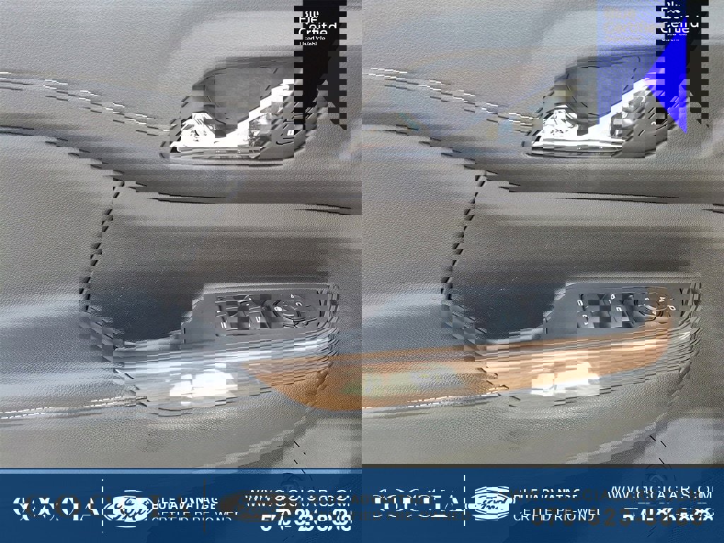 Used 2021 GMC Acadia SLE w/ Driver Convenience Package image 11