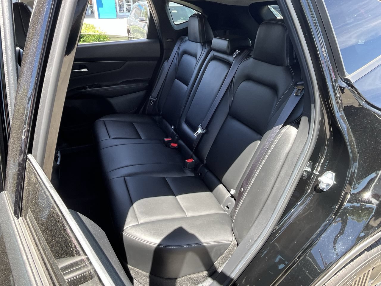 Used 2025 Nissan Murano SV FWD image 22