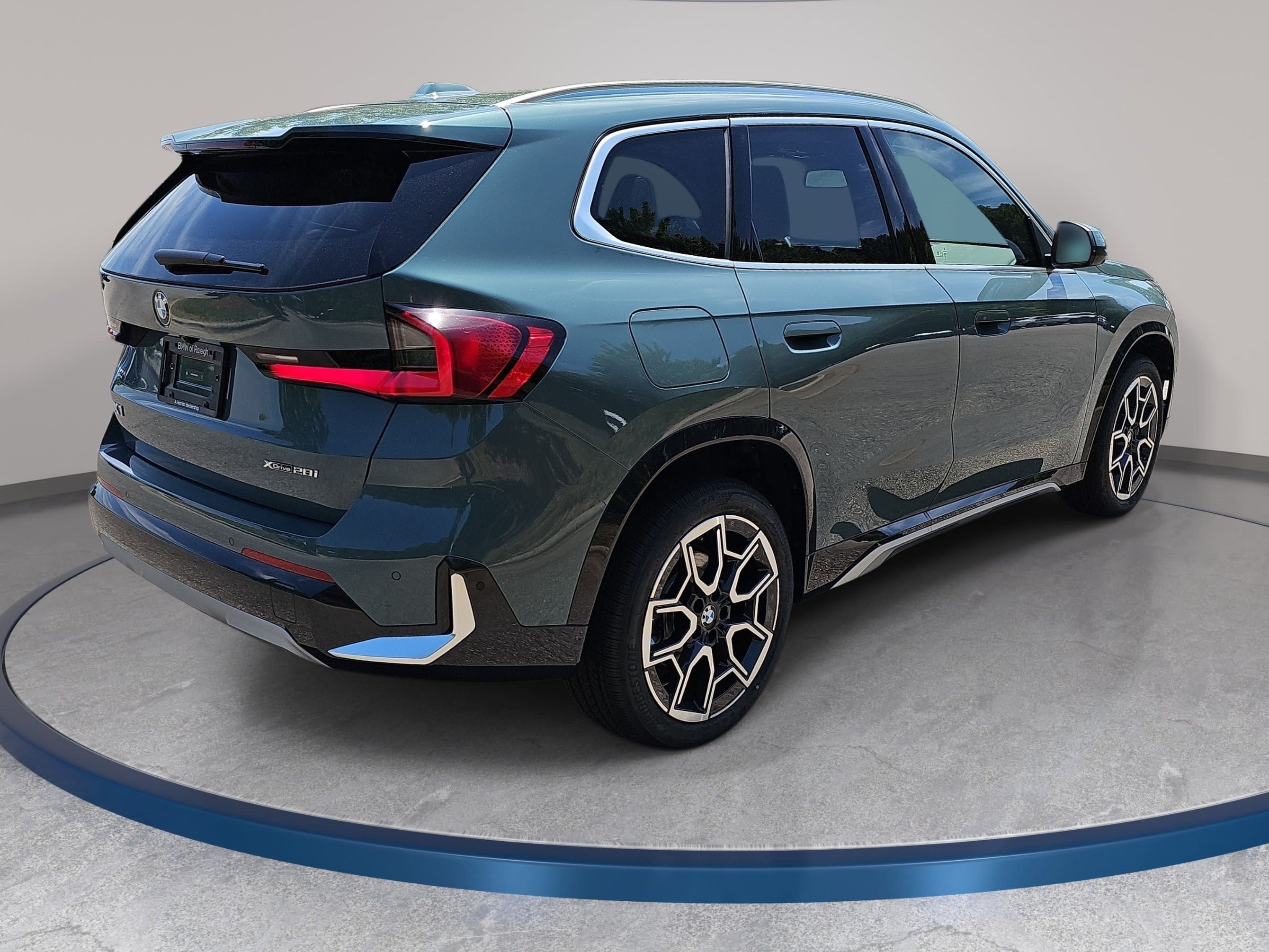 New 2026 BMW X1 xDrive28i w/ Technology Package AWD/4WD image 5