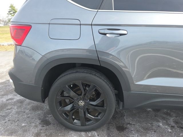 Used 2022 Volkswagen Taos SE image 7