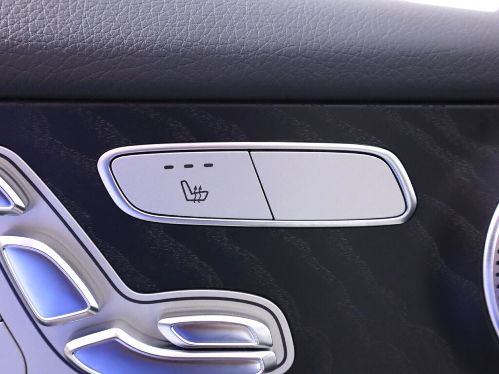 Used 2018 Mercedes-Benz GLC 300 4MATIC image 27