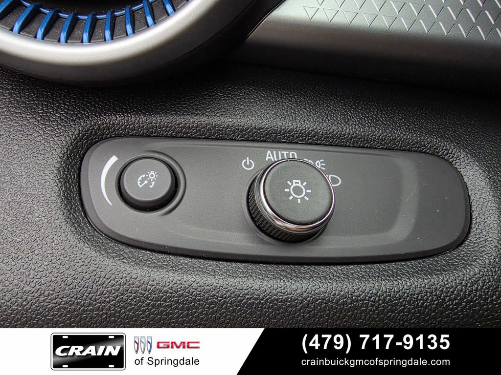 Used 2025 Chevrolet Trax LS w/ LS Convenience Package FWD image 13