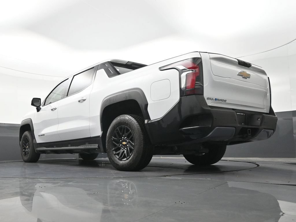 Used 2025 Chevrolet Silverado EV LT AWD/4WD image 26