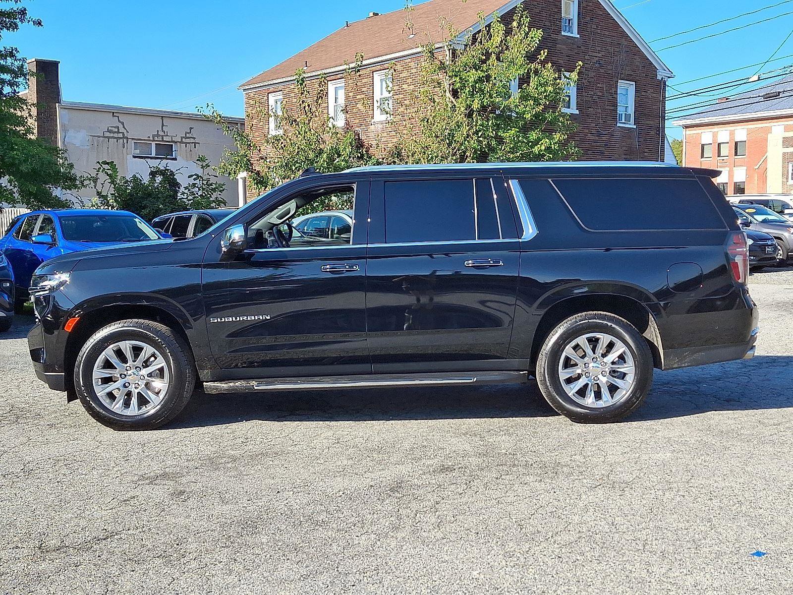 Used 2024 Chevrolet Suburban Premier w/ Advanced Technology Package image 7