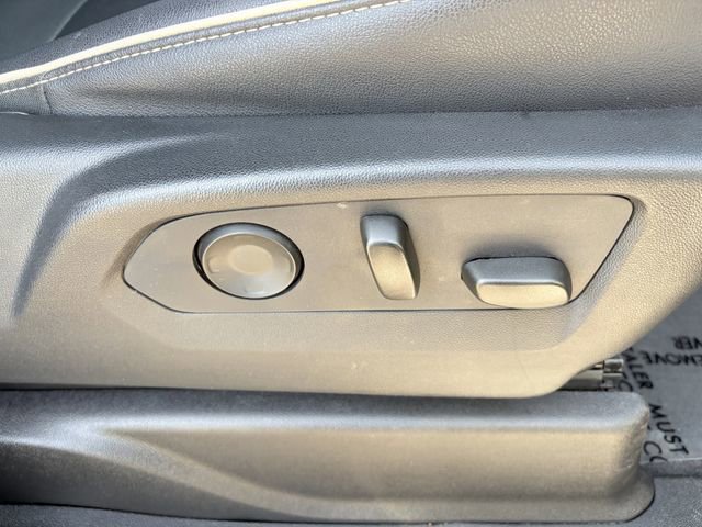 Used 2023 Chevrolet Suburban Premier image 20