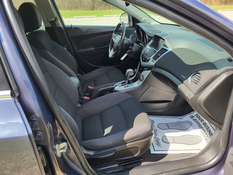 Used 2014 Chevrolet Cruze Eco FWD image 12