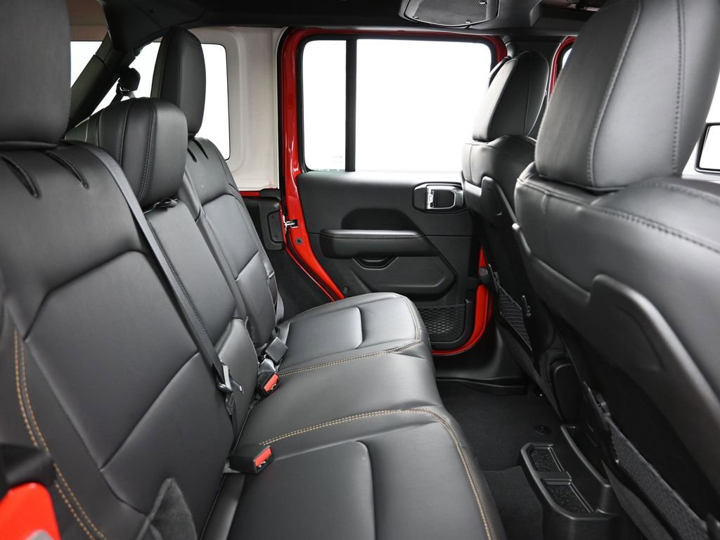 New 2025 Jeep Wrangler Unlimited Sahara AWD/4WD image 17