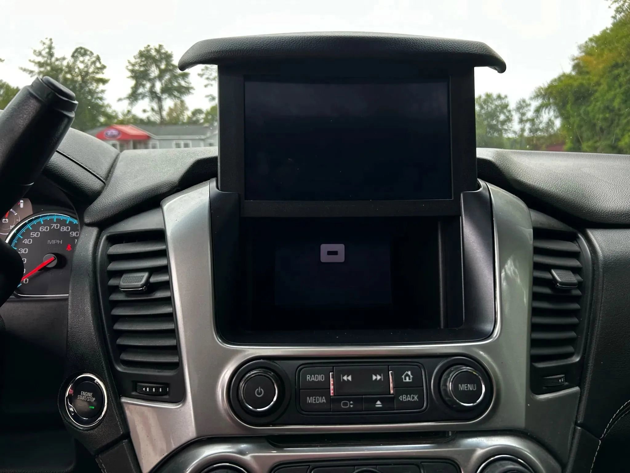 Used 2018 Chevrolet Suburban Premier image 25