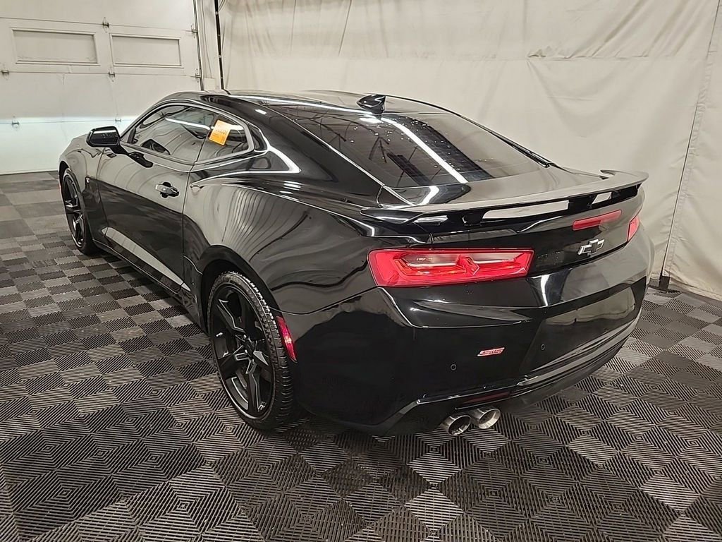 Used 2017 Chevrolet Camaro SS image 4
