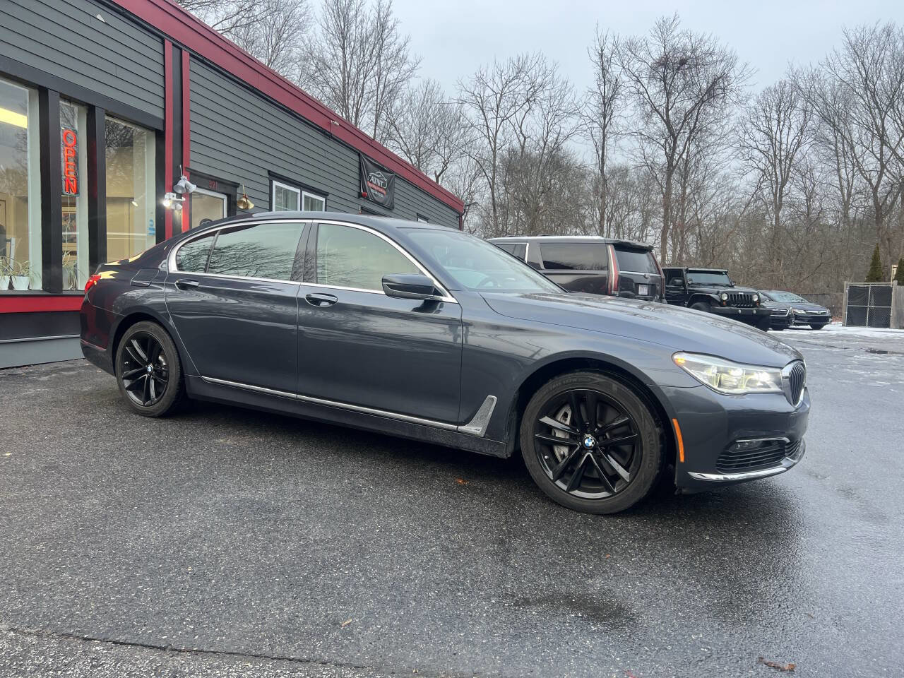 Used 2016 BMW 750i xDrive image 8