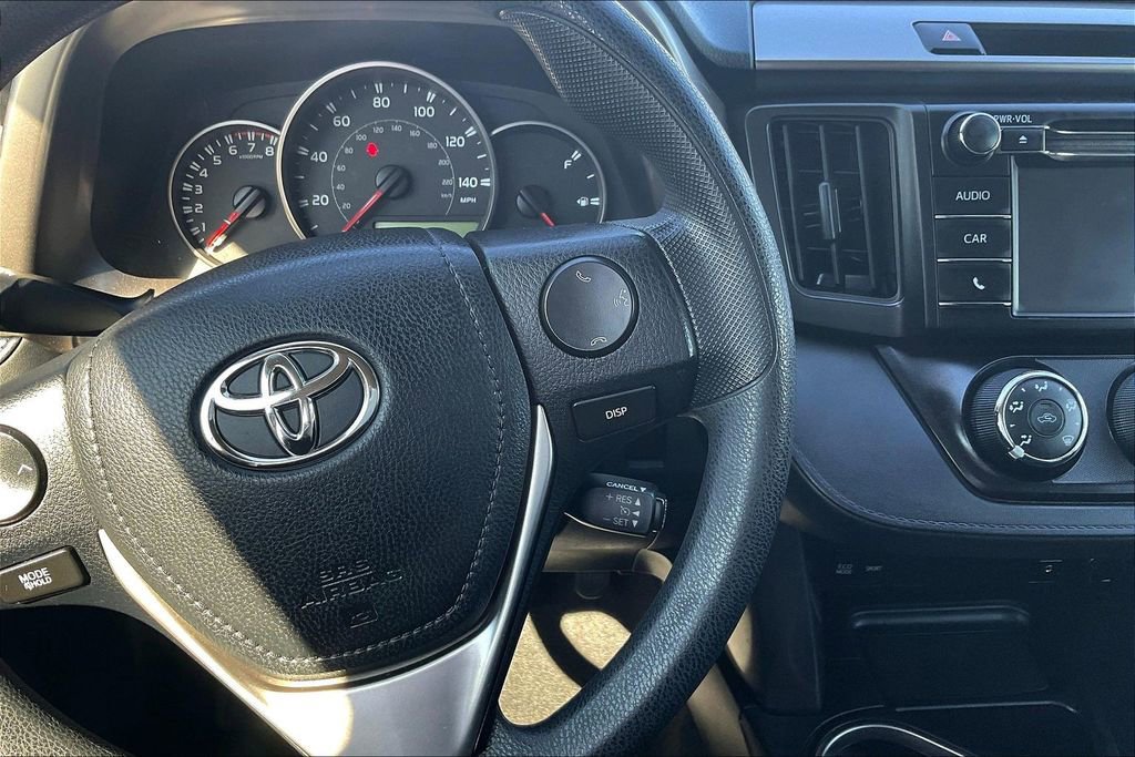 Used 2016 Toyota RAV4 LE AWD/4WD image 12
