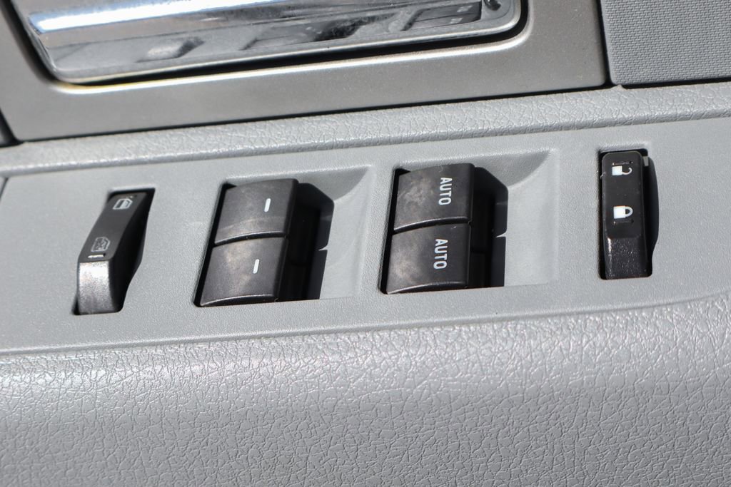 Used 2011 Ford F150 XLT w/ XLT Chrome Pkg image 17