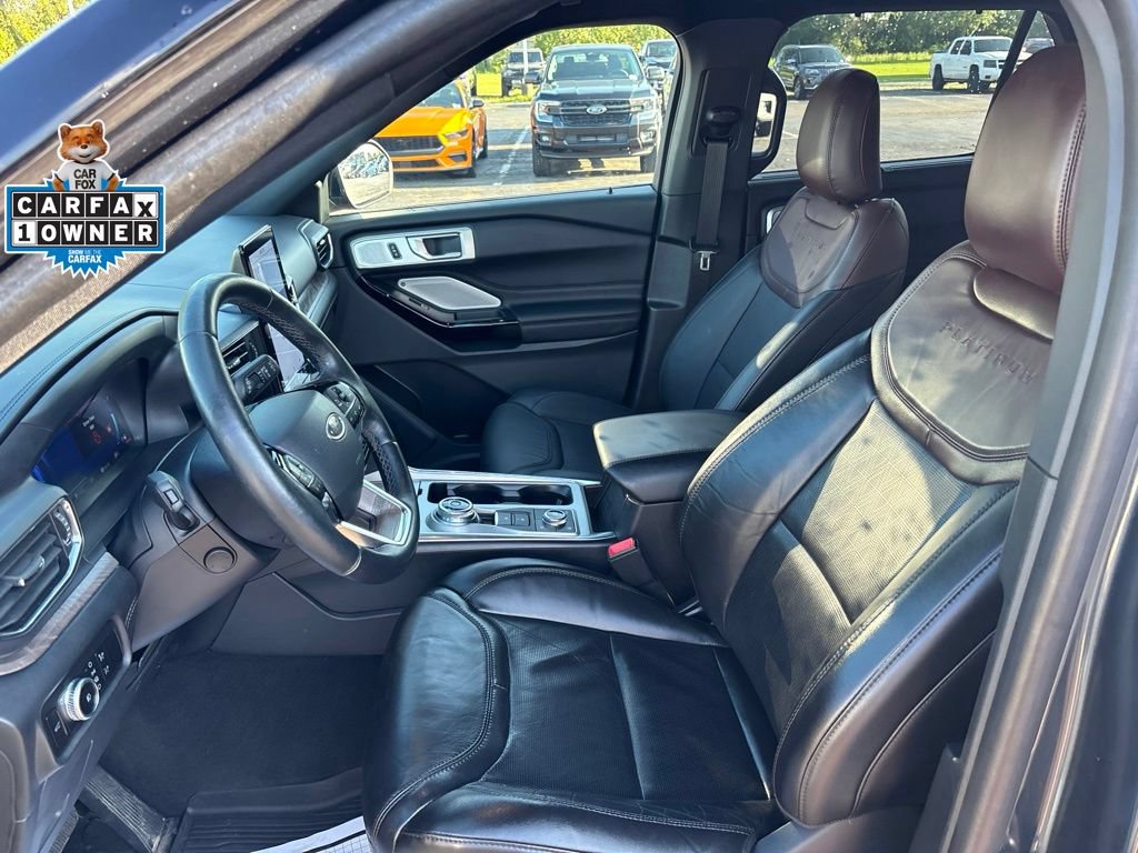 Used 2023 Ford Explorer Platinum w/ Technology Package AWD/4WD image 26