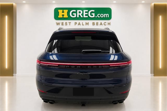 Used 2024 Porsche Cayenne AWD/4WD image 8