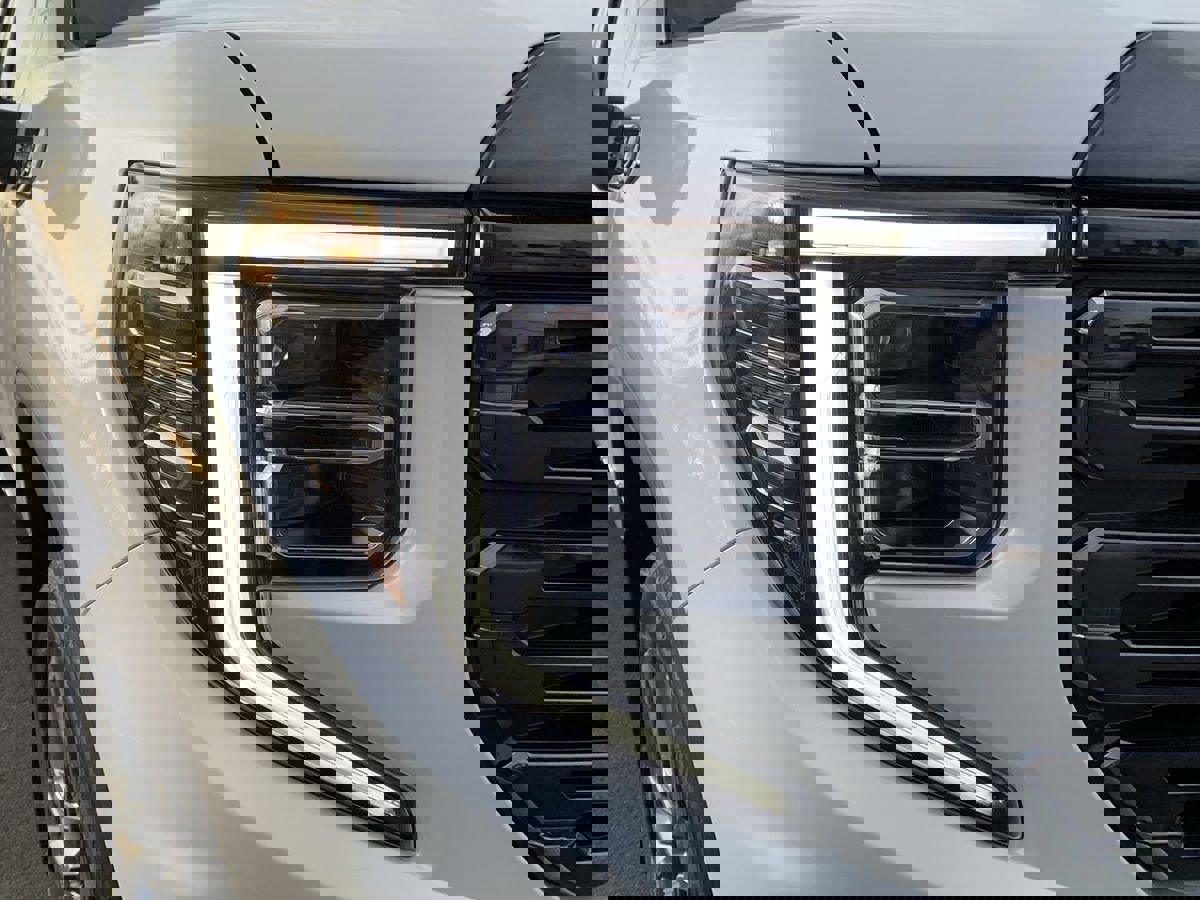 Used 2023 GMC Sierra 1500 Denali Ultimate image 9