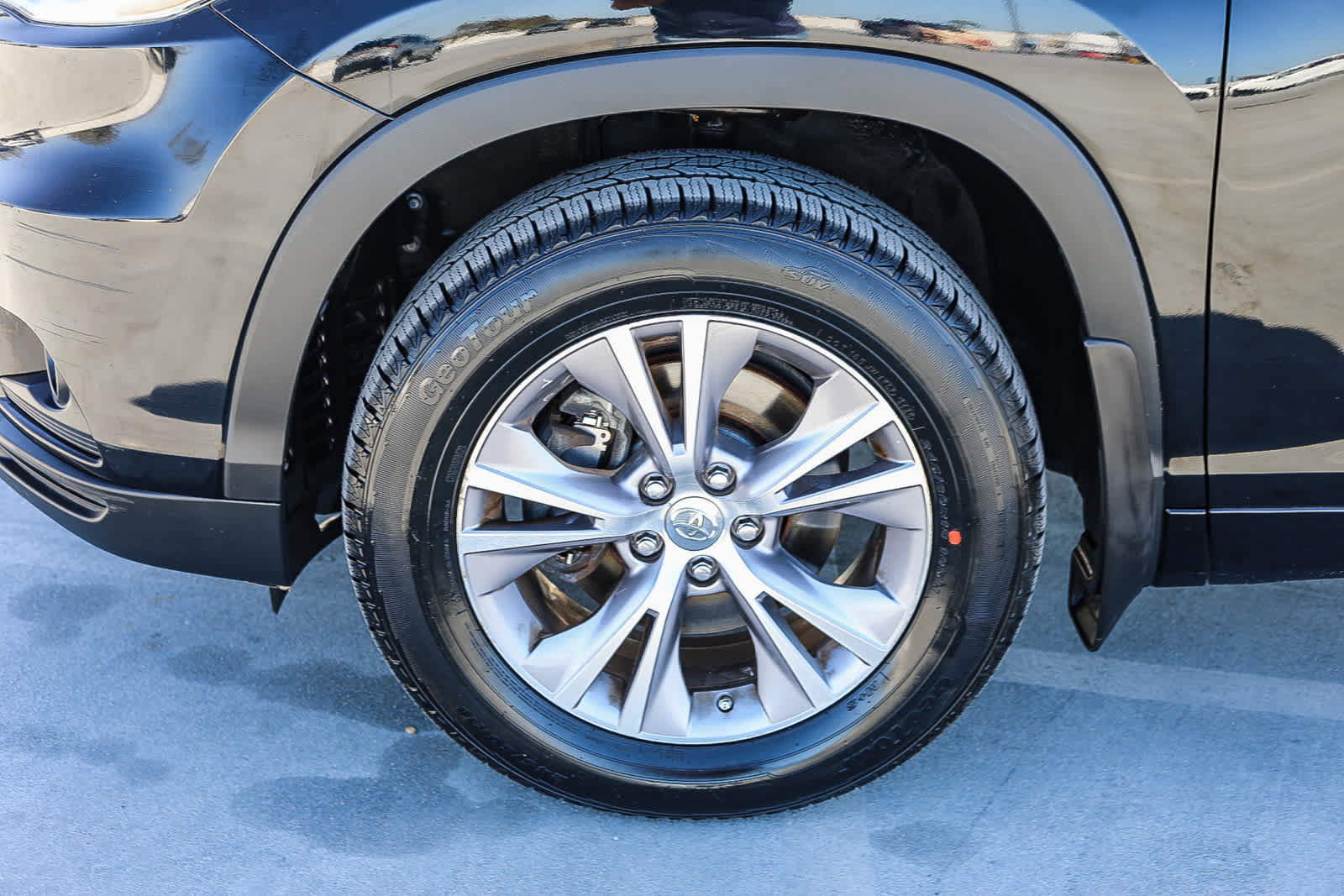 Used 2015 Toyota Highlander XLE AWD/4WD image 10
