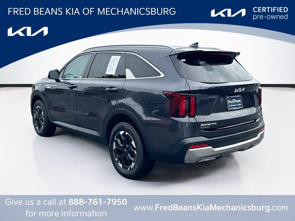 Certified 2025 Kia Sorento S AWD/4WD image 4